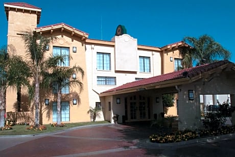La Quinta Inn & Suites by Wyndham Bakersfield South