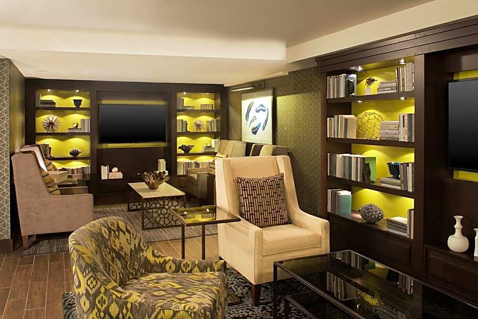 Sheraton Minneapolis West Hotel