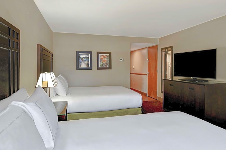 DoubleTree By Hilton Phoenix- Tempe