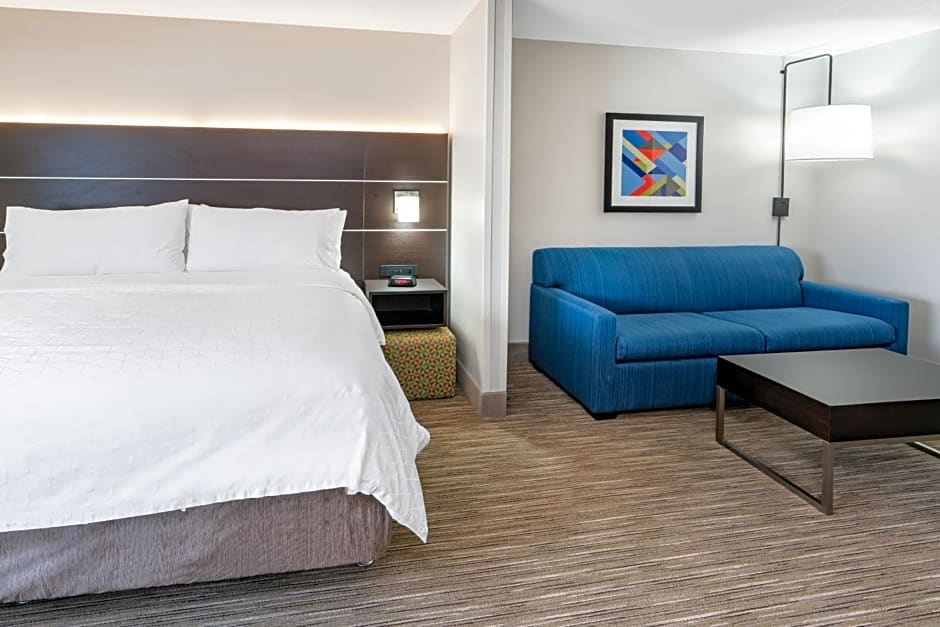 Holiday Inn Express & Suites Albuquerque-N. Balloon Fsta Park, an IHG Hotel