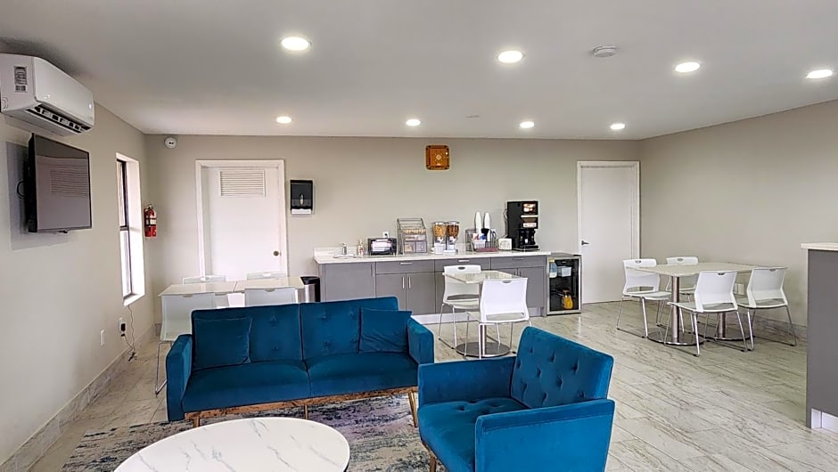 Scottish Inn & Suites