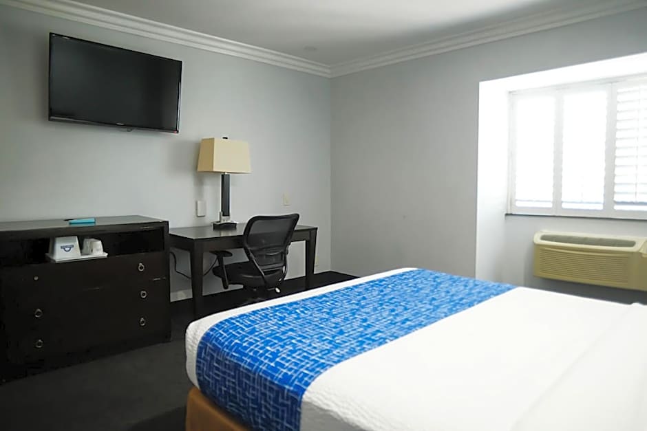 Days Inn by Wyndham West Covina