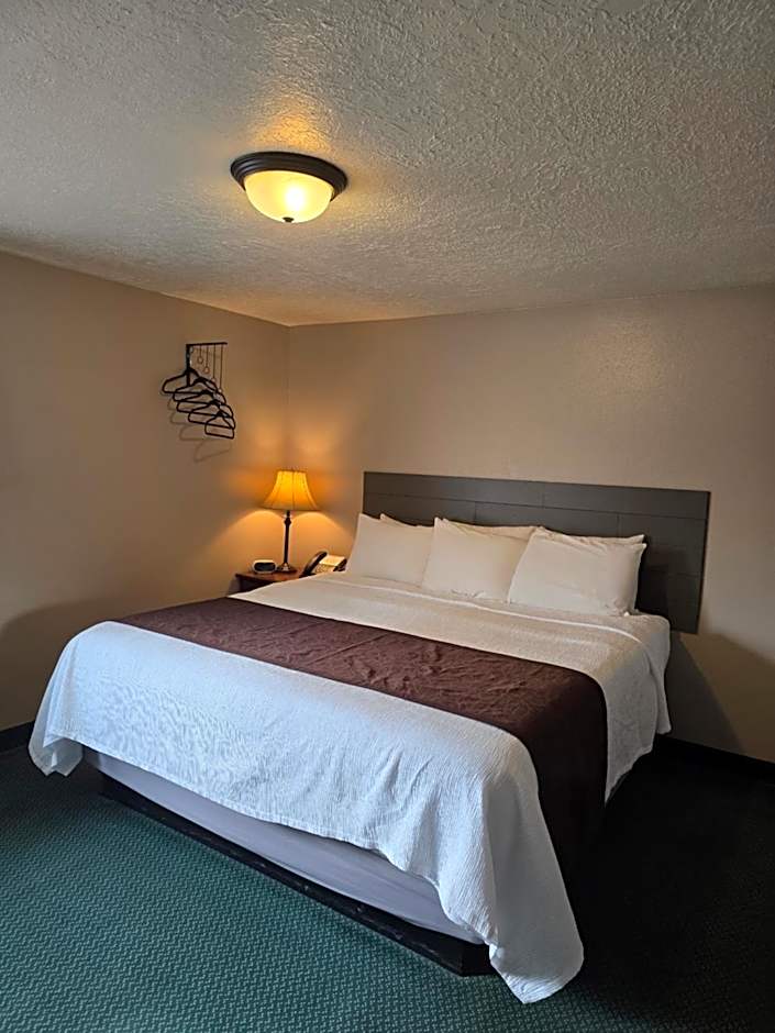 Red Ledges Inn