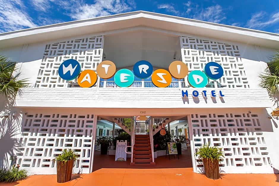 Waterside Hotel and Suites