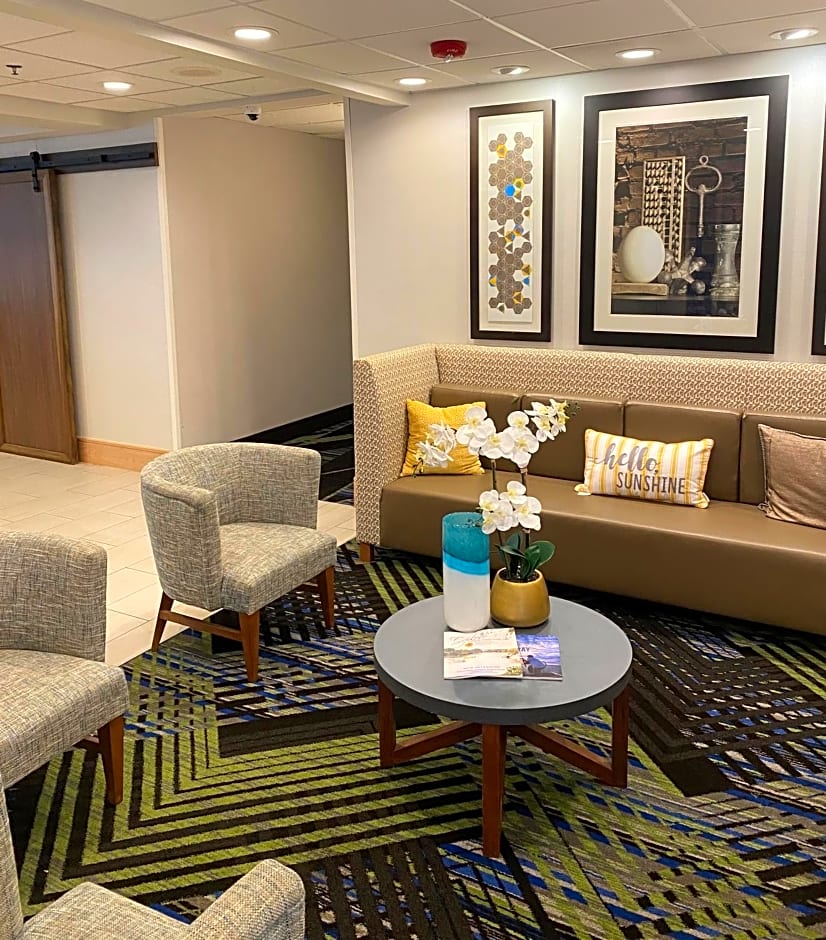 Holiday Inn Express Hotel & Suites Columbia I-26 @ Harbison Blvd