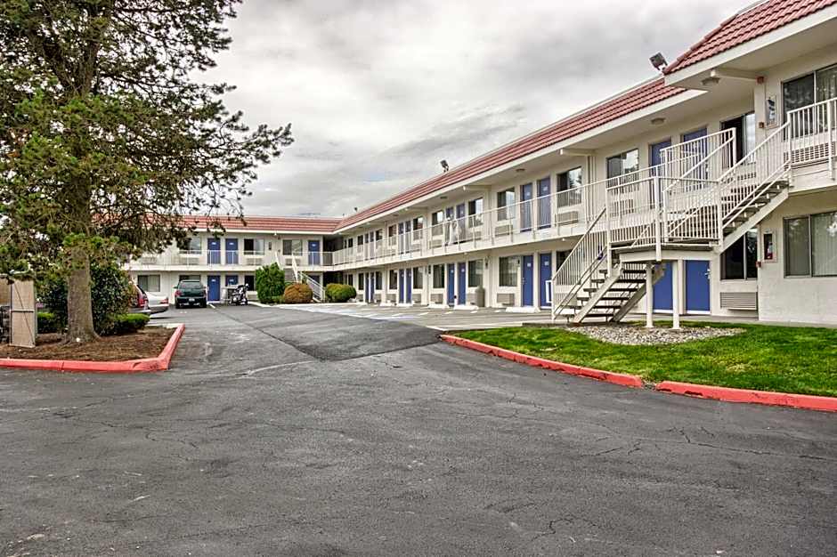 Motel 6-Everett, WA - South