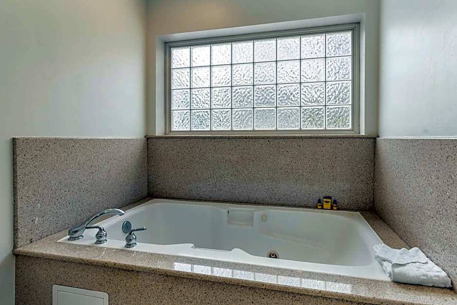 Best Western Plus All Suites Inn