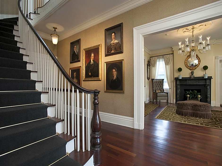 Jared Coffin House