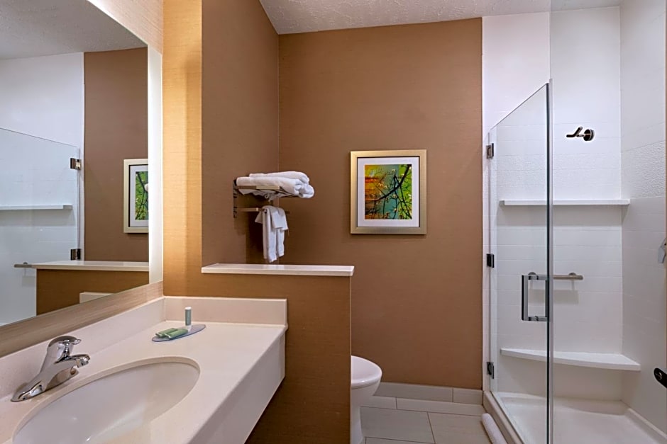 Fairfield Inn & Suites by Marriott Lincoln Airport