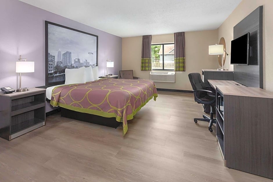 Super 8 by Wyndham Copley Akron