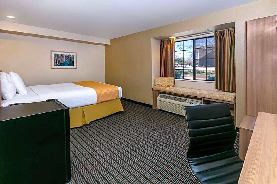 Microtel Inn & Suites By Wyndham Arlington/Dallas Area