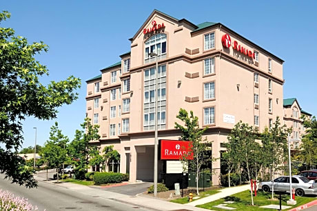 Ramada by Wyndham SeaTac Airport