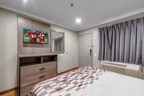 Standard King Room - Non-Smoking 