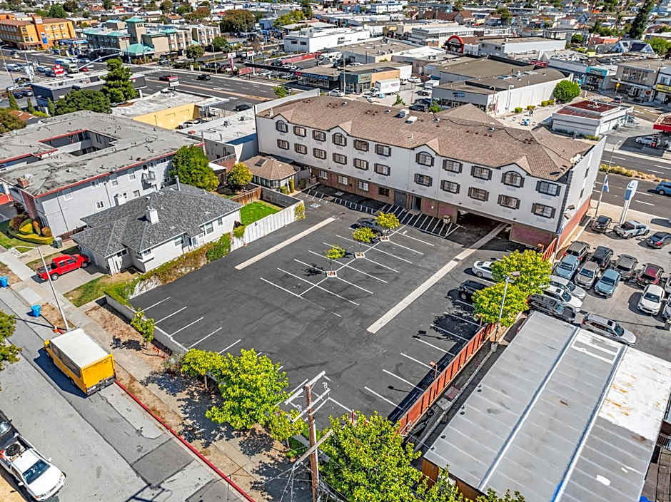 Hotel Skye San Francisco Airport SFO FREE SHUTTLE!