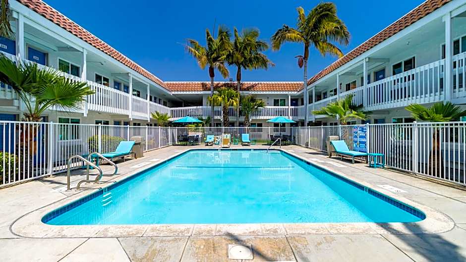 Studio 6 Suites Carpinteria, CA Santa Barbara South