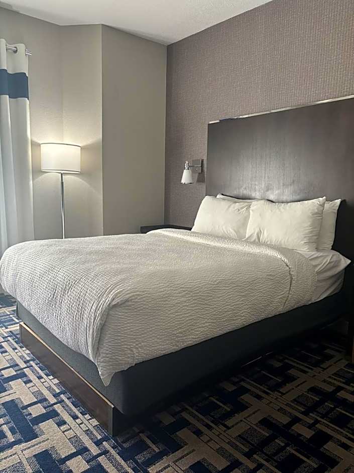 Four Points by Sheraton Charlotte - Lake Norman