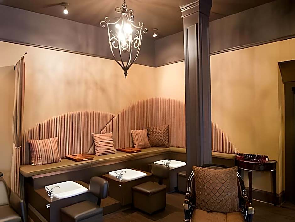 Columbia Gorge Hotel & Spa