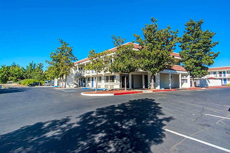 Motel 6 Redding South