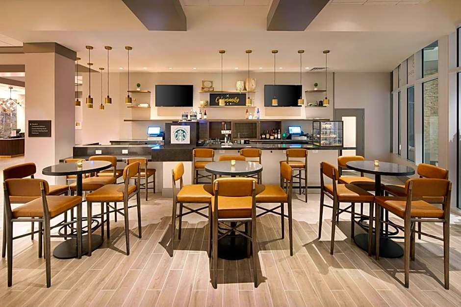 Sheraton® Suites Fort Lauderdale West