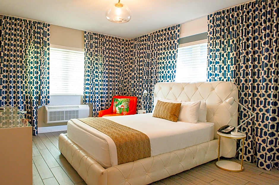 Oceanside Hotel and Suites