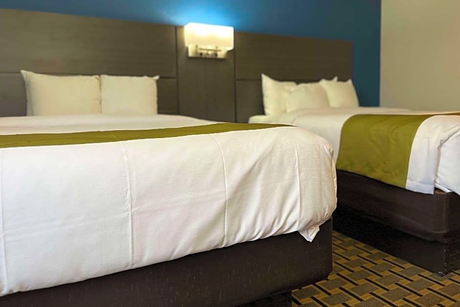 Quality Inn & Suites Louisville East