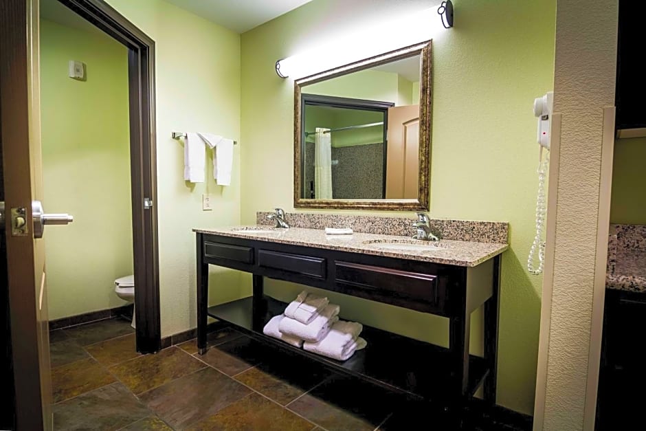 La Quinta Inn & Suites by Wyndham Las Vegas Airport South