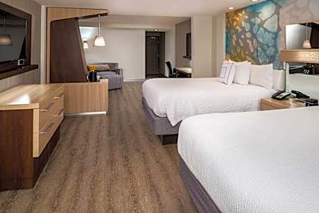 1 Bedroom Suite, 2 Queen, Sofa bed