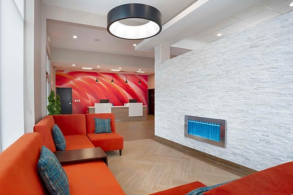 Best Western Plus Mobile Inn and Suites