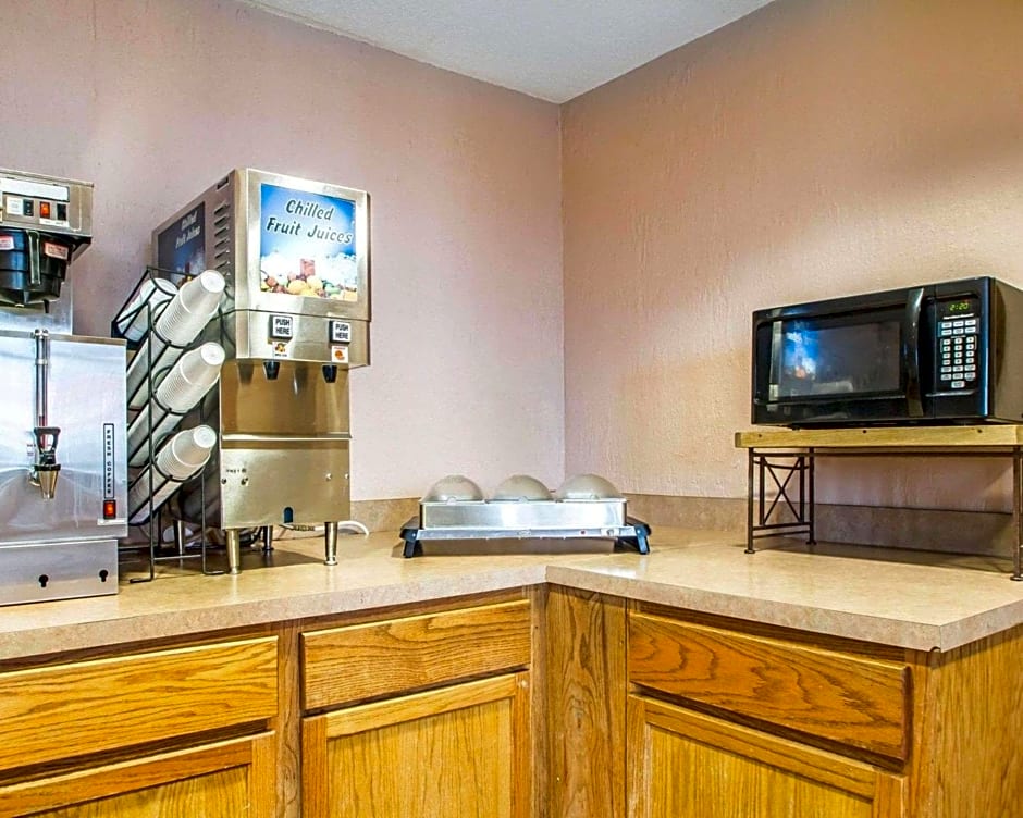 Econo Lodge Springfield I-44