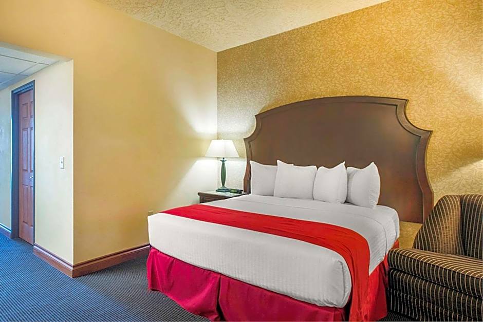 Shoreline Inn & Conference Center, Ascend Hotel Collection
