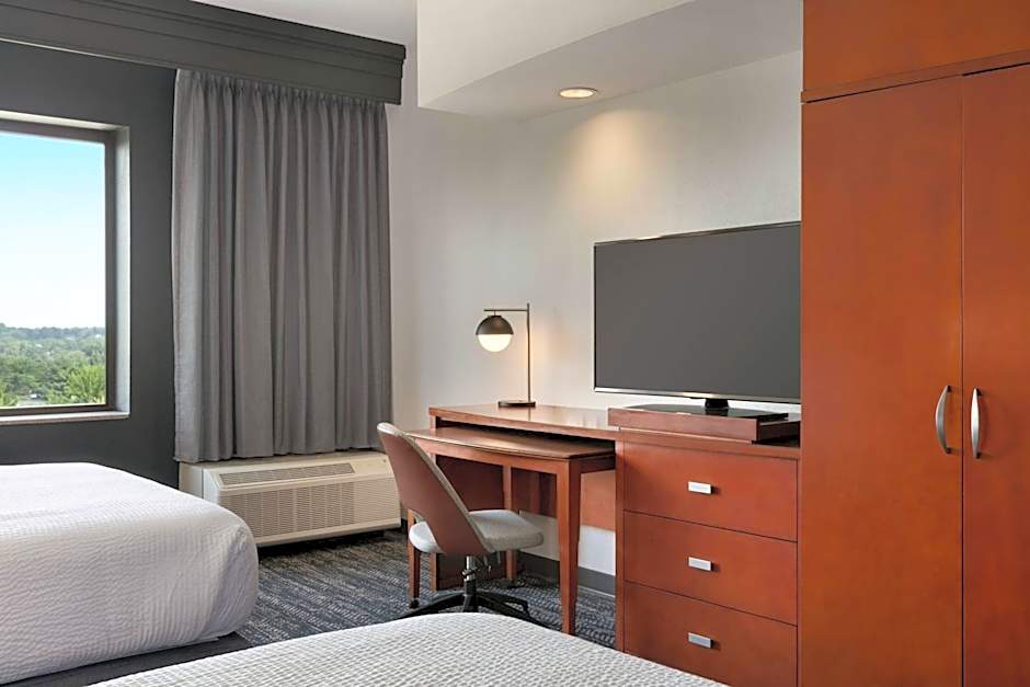 Courtyard by Marriott Lancaster