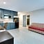 Orangewood Inn & Suites Kansas City Airport