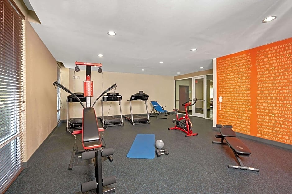 La Quinta Inn & Suites by Wyndham Houston Willowbrook