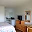 Pine Tree inn