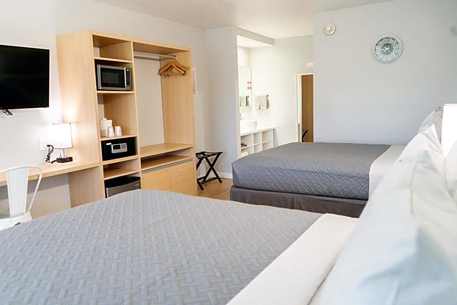 Hotel Room Near Disney 4 People