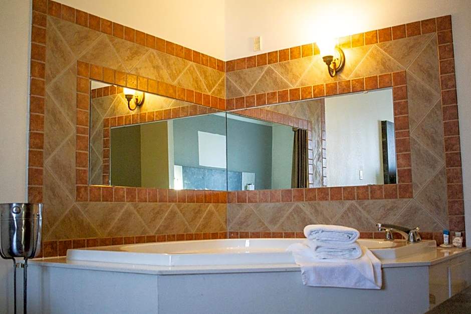 FairBridge Inn & Suites Cleburne