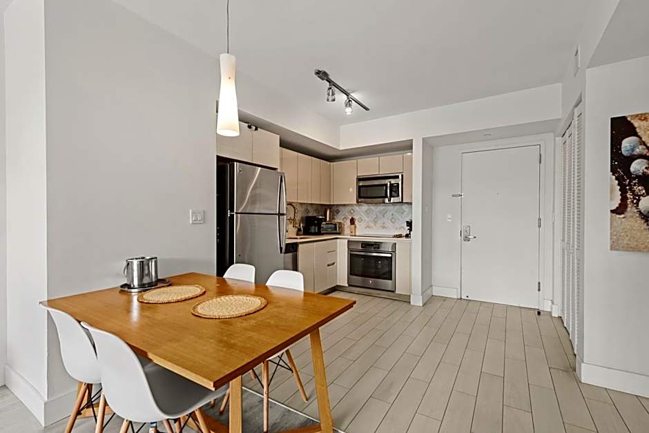 Water View Building With Pool - 5-Min Walk To The Beach