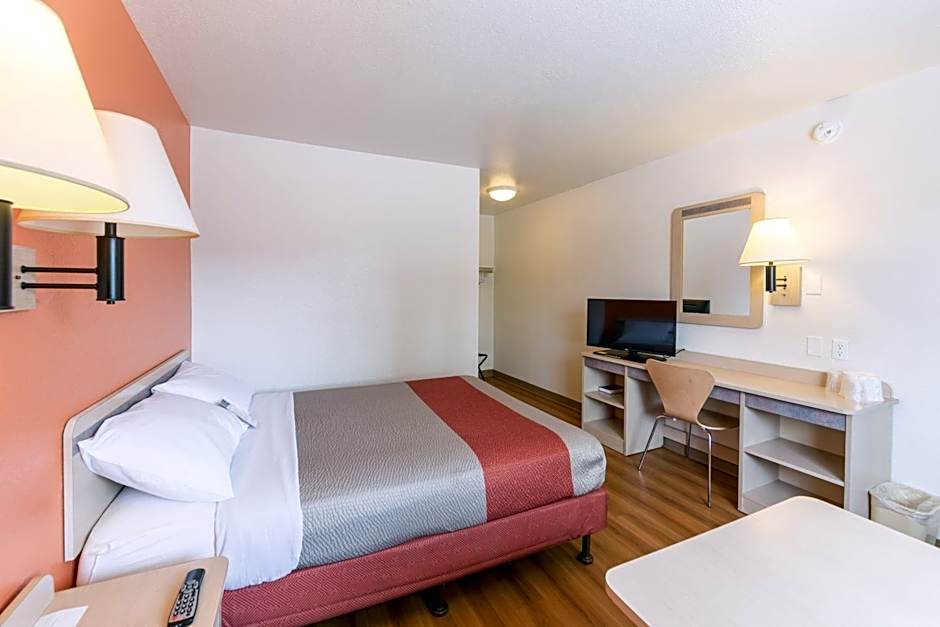 Motel 6-Klamath Falls, OR