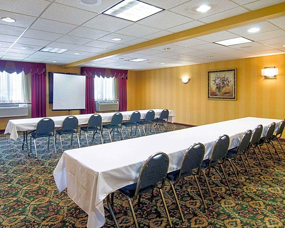 Quality Inn Midland