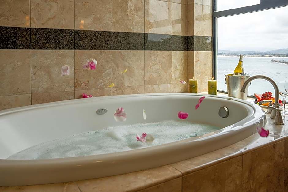 Monterey Bay Inn