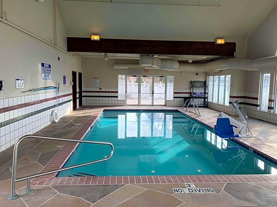 Country Inn & Suites by Radisson, West Valley City, UT