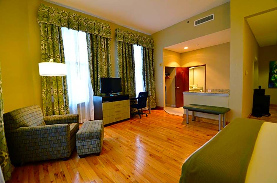 Holiday Inn Express Cleveland Downtown