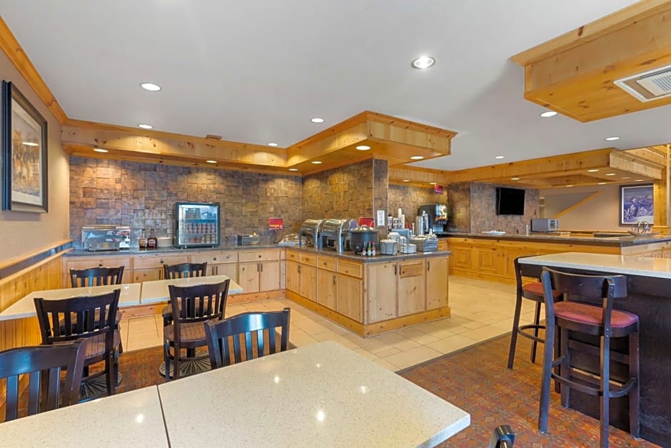 Best Western Plus Olympic Inn