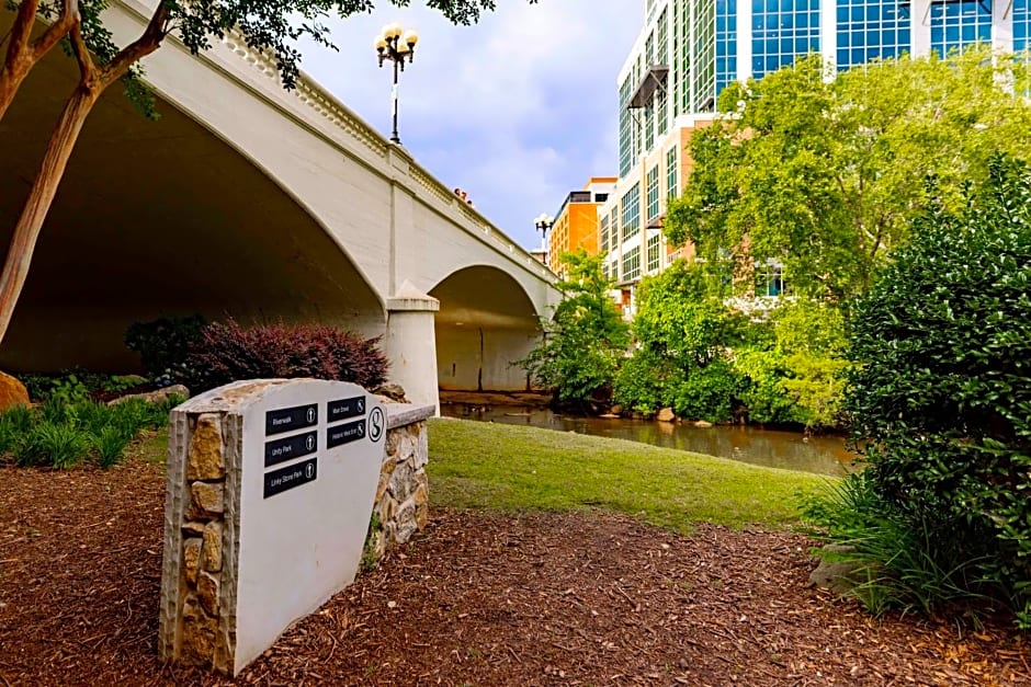 Hilton Greenville