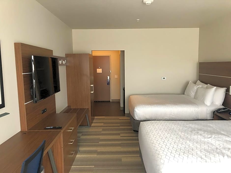 Holiday Inn Express & Suites Madison West - Middleton