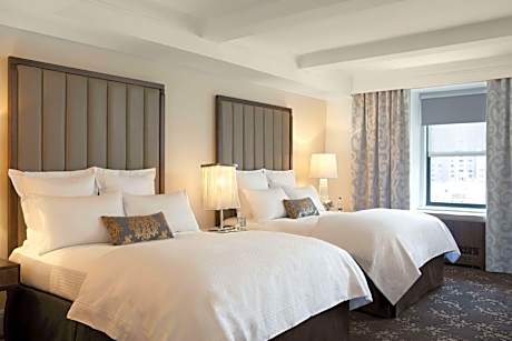 Deluxe 2 Full Size Beds