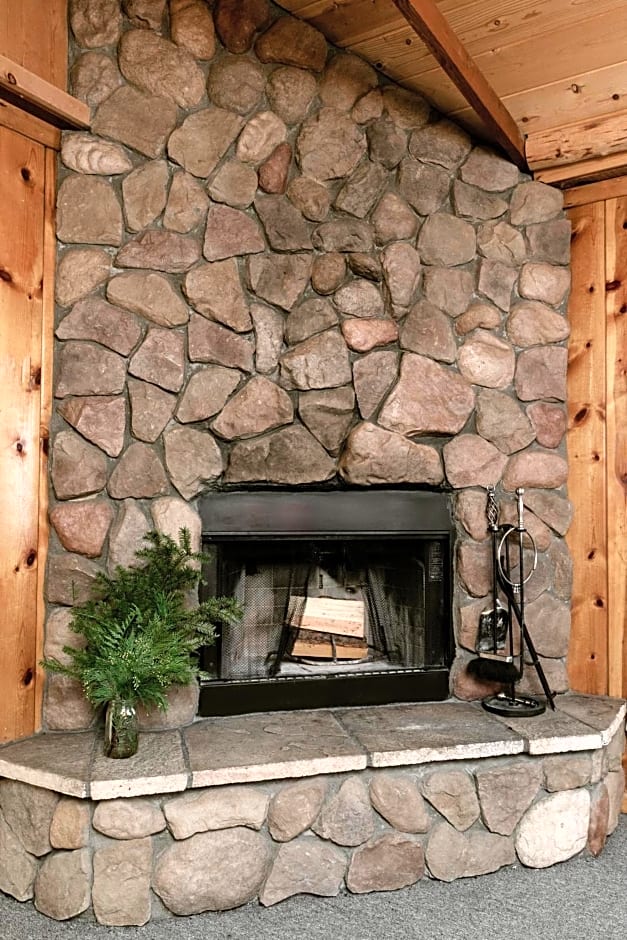 Oak Knoll Lodge