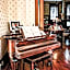 Deluxe Queen at the Curry Mansion - Parking & Heated Pool!