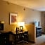 Holiday Inn Express & Suites - Olathe North