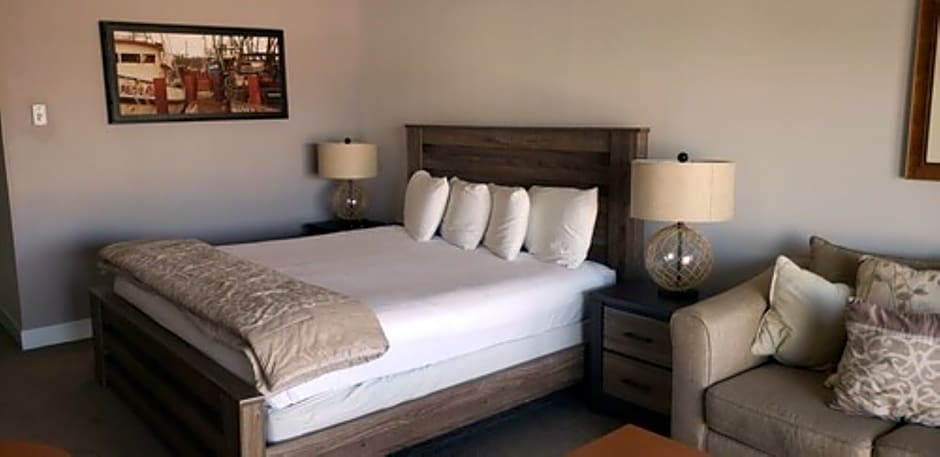 Astoria Riverwalk Inn